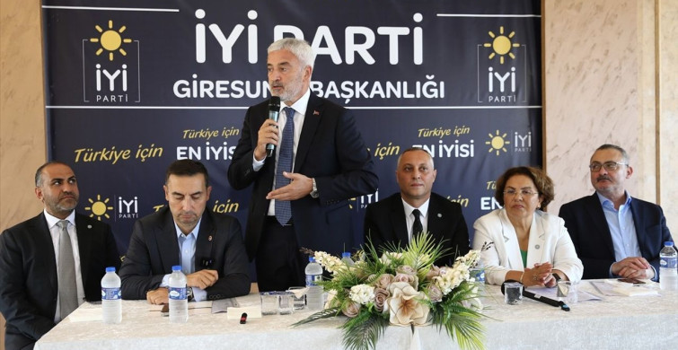 İYİ Parti Genel Başkan Yardımcısı Enver Yılmaz Giresun'da Basın Toplantısı Düzenledi