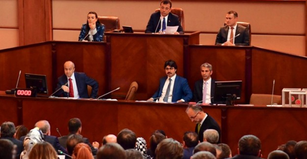 İYİ Parti, İBB Meclisi'nde CHP'den Ayrılarak Kendi Grubunu Kuracak