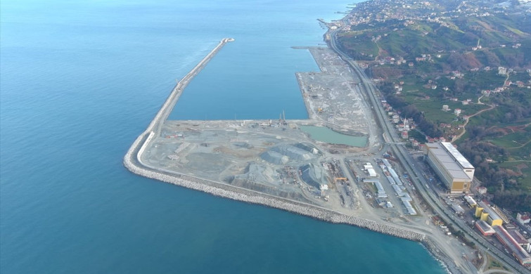 İyidere Lojistik Limanı'nın Üst Yapısı Ağustosta Tamamlanacak