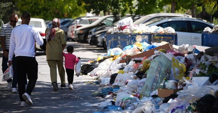 İzmir Buca'da Çöp Sorunu Her Geçen Gün Büyüyor