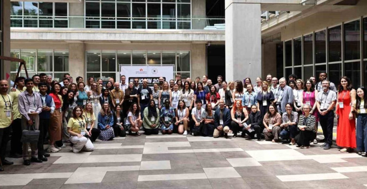 İzmir ekonomide uluslararası netnografi konferansı yapıldı