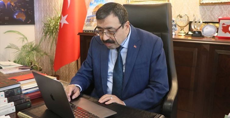 İzmir Katip Çelebi Üniversitesi Rektörü Saffet Köse, Yılın Kareleri Oylamasında