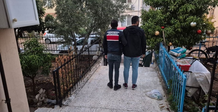 İzmir Merkezli FETÖ Operasyonu: 35 Gözaltı