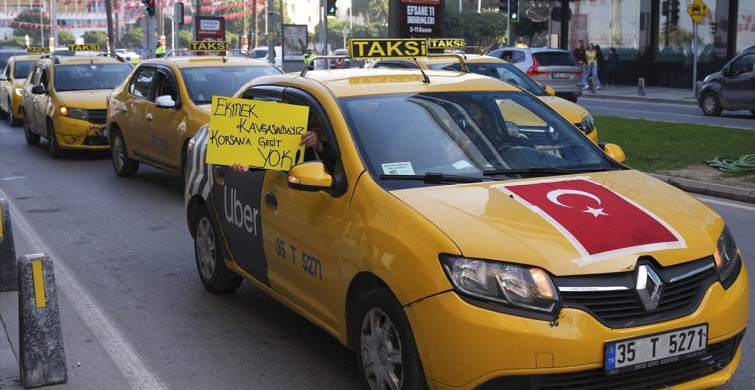 İzmir Taksicileri Korsan Taşımacılığa Konvoy ile Tepki Gösterdi