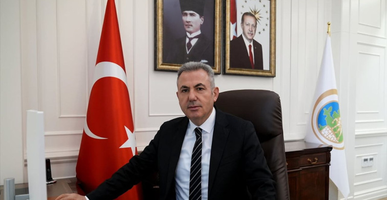 İzmir Valisi Elban, Anadolu Ajansının 'Yılın Kareleri' Oylamasında Yer Aldı