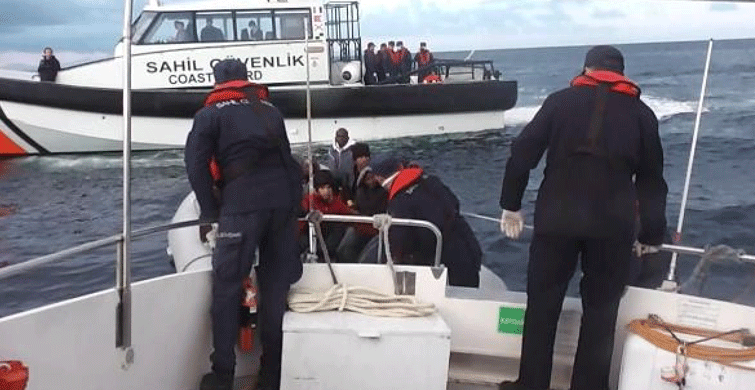 İzmir'de 120 Mülteci Yakalandı