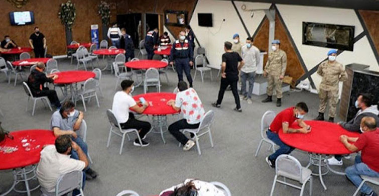 İzmir’de 67 Kişi Kumar Oynarken Yakalandı