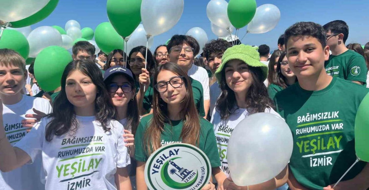 İzmir'de Bağımlılığa Karşı Sağlıklı Yaşam Yürüyüşü Düzenlendi