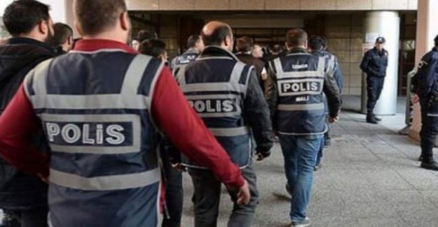 İzmir'de FETÖ Operasyonu: 21 Gözaltı