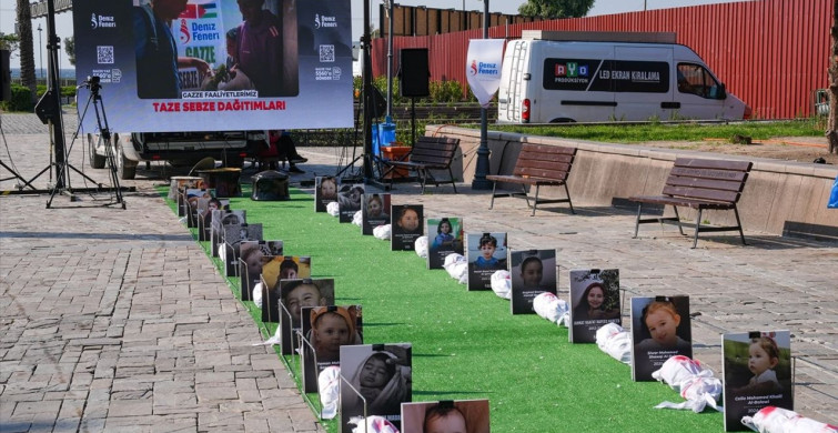 İzmir'de Gazze için 'İzlemek Yetmez' Etkinliği Devam Ediyor