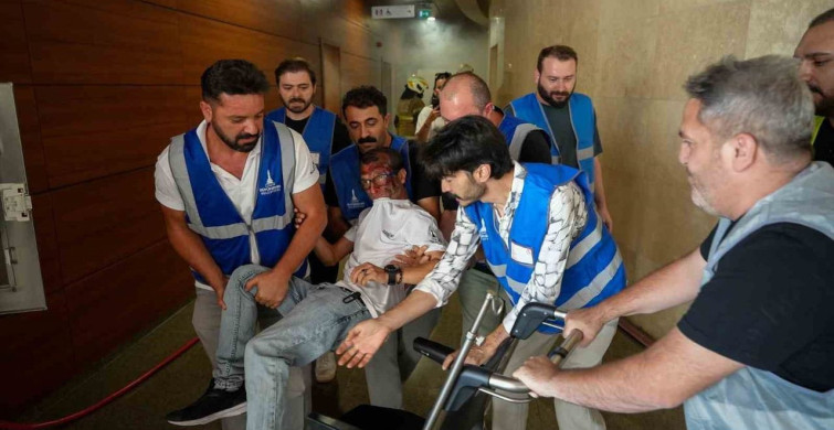 İzmir'de gerçeğini aratmayan deprem ve yangın tatbikatı gerçekleştirildi