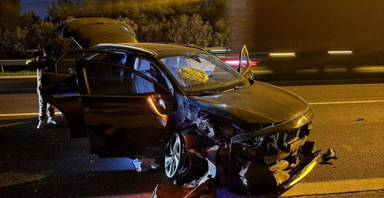 İzmir'de İki Otomobilin Çarpıştığı Kaza: 7 Yaralı