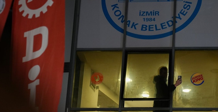 İzmir'de İşçilerden Meşaleli Eylem