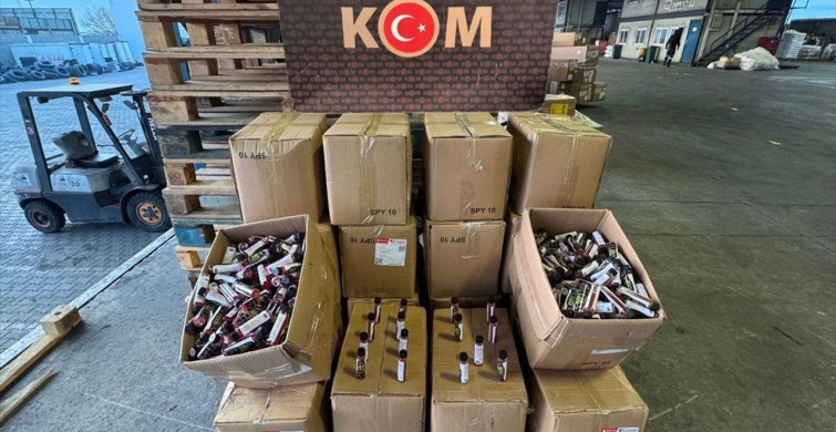 İzmir'de Kaçak Gıda ve İlaç Operasyonu: 7 Tutuklama