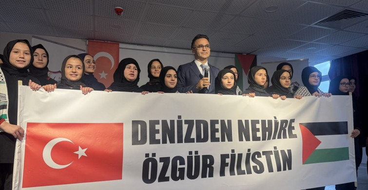 İzmir'de Öğrencilerden Filistin'e Destek