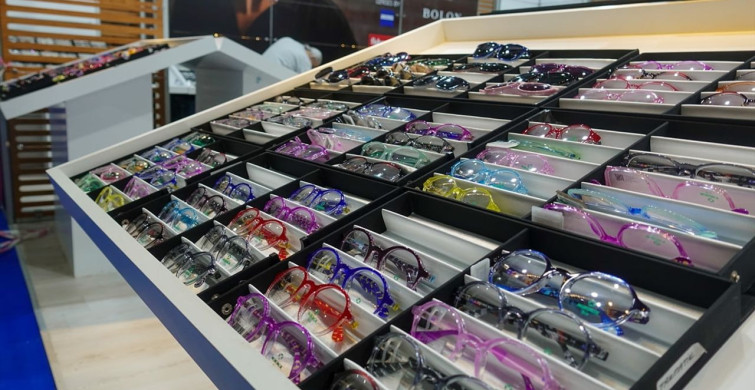 İzmir'de Optik ve Gözlük Fuarı Başladı