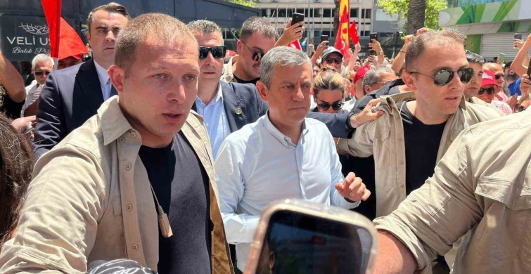 İzmir'de Özgür Özel'in Mitingine Polis Müdahalesi