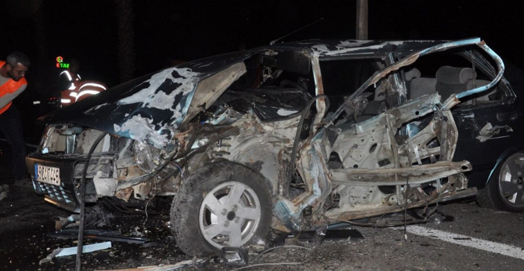 İzmir'de Trafik Kazası: 6 Yaralı İzmir'de Trafik Kazası: 6 Yaralı