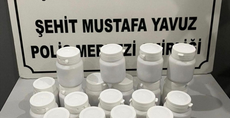 İzmir'de Uyuşturucu ile Yakalanan İki Şüpheli Tutuklandı