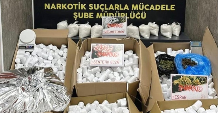 İzmir'de Uyuşturucu Operasyonu: 366 Bin Hap Ele Geçirildi