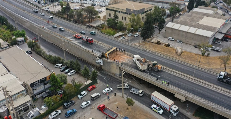 İzmir'de Viyadükte Asılı Tır Kazası