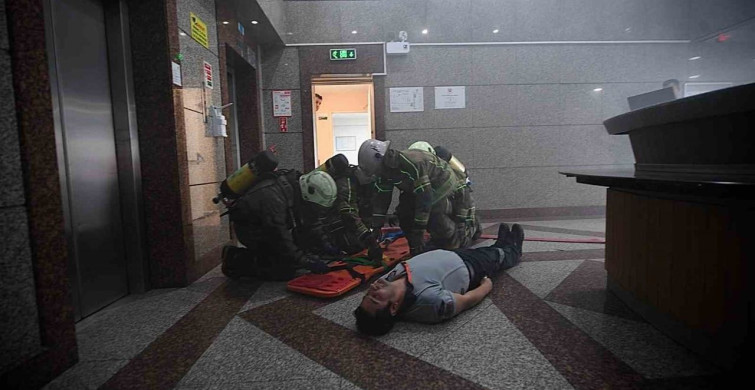 İzmir'deki yangın tatbikatı başarıyla tamamlandı