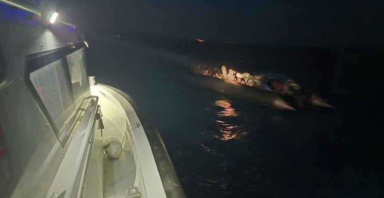 İzmir’in Urla açıklarında 41 düzensiz göçmen ve 1 göçmen kaçakçısı yakalandı