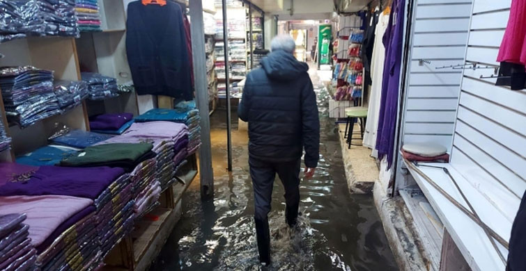 İzmirli Yine Mağdur: İş Hanını Su Bastı