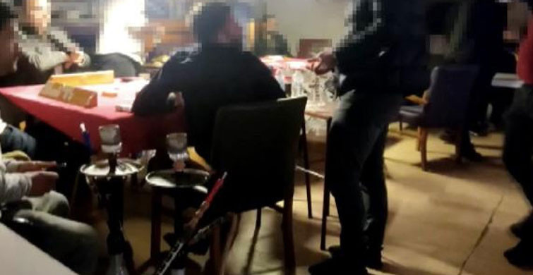 İzmit'teki Kafeye Baskın! 16 Kişiye Ceza Yazıldı