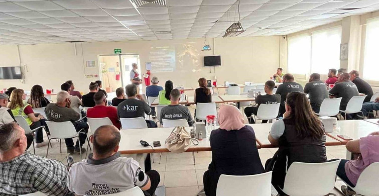 Jandarma bağımlılıkla mücadele eğitimi düzenledi
