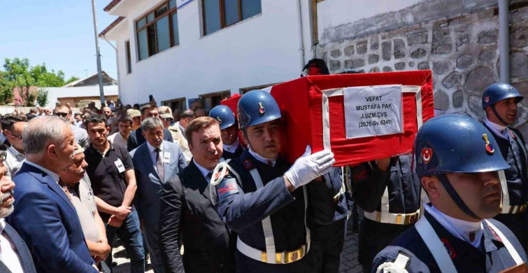 Jandarma uzman çavuş mustafa pak erzincan’da toprağa verildi