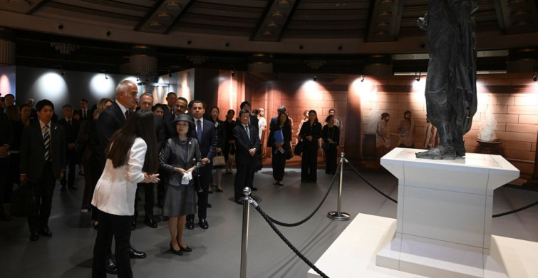 Japonya Prensesi Akiko Mikasa'nın Türkiye Ziyareti ve Arkeolojik Sergi