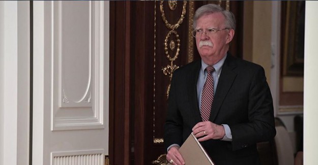 John Bolton'dan Venezuela İle İş Yapan Şirketlere Yaptırım Tehdidi