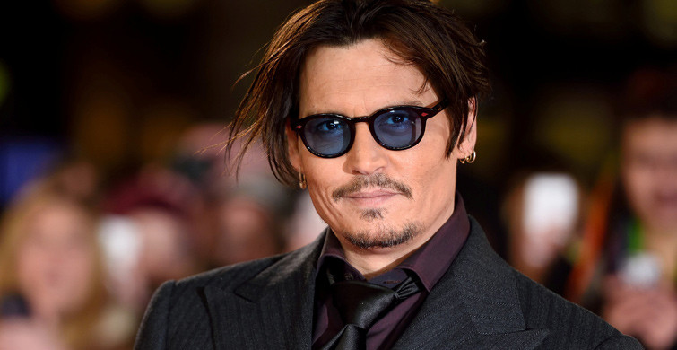 Johnny Depp'in Evine Giren Kişi Banyo Yaparken Yakalandı