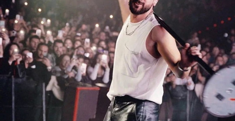 Jony Türkiye'de İlk Solo Konserini Verdi