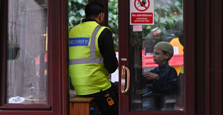 Joshua'nın Kek ile Nefretle Mücadele Yolculuğu