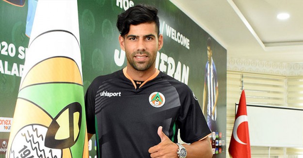 Juanfran, Alanyaspor'a İmza Attı