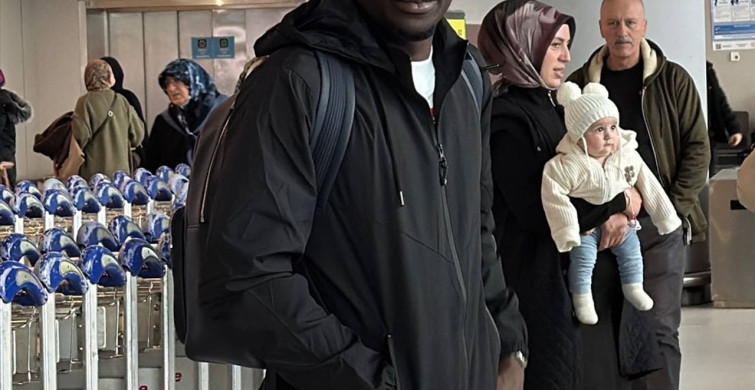 Junior Olaitan Beşiktaş İçin İstanbul'da