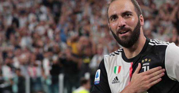 Juventus, Gonzalo Higuain’i Gönderdi!