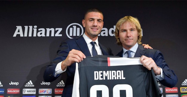 Juventus, Merih Demiral İçin İmza Töreni Düzenledi!