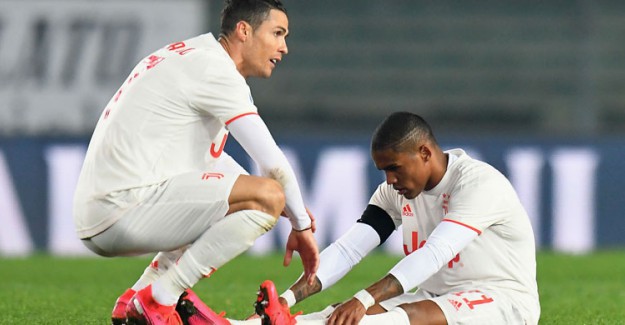 Juventus'un Yıldızı Douglas Costa'dan Kötü Haber