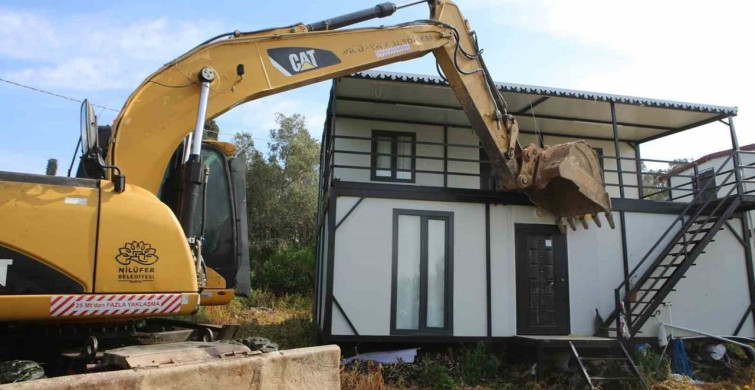 Kaçak Yapılara Geçit Yok: Gölyazı'da Yıkım Gerçekleşti