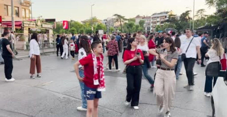 Kadıköy'de A Milli Takım Coşkusu