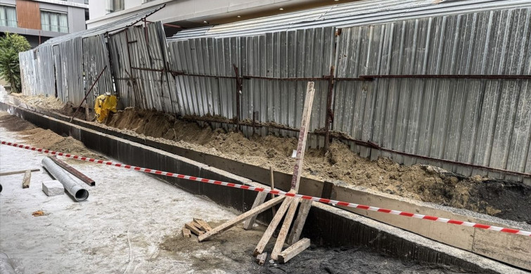 Kadıköy'de İstinat Duvarı Kazası: İki İşçi Yaralandı