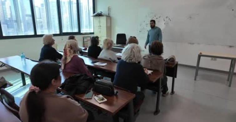 Kadıköy'de Üçüncü Yaş Üniversitesi ile Yaşam Boyu Öğrenme