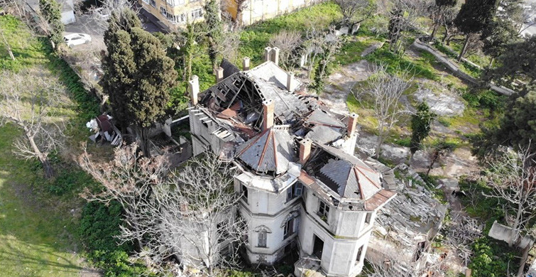 Kadıköy’deki 118 Yıllık Tarihi Köşk Harabeye Döndü