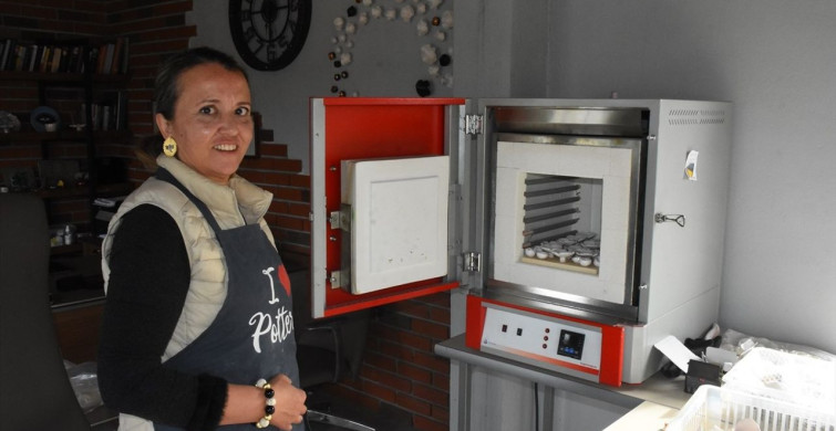 Kadın İç Mimar Ayşegül İşbilir, Seramikten Takılarla Başarı Hikayesini Yazıyor