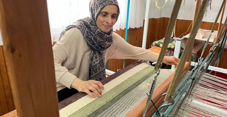 Kadınlar, Eski Camiyi Atölyeye Dönüştürüp Kilim Üretiyor