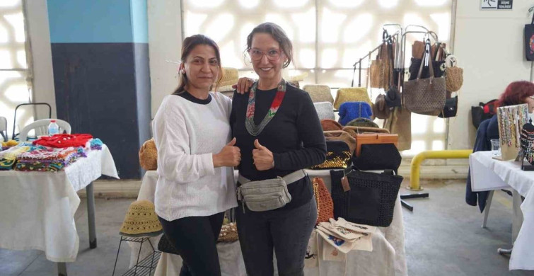 Kadınlar Üretkenliğini Kadın El Emeği Pazarı'nda Sergiliyor