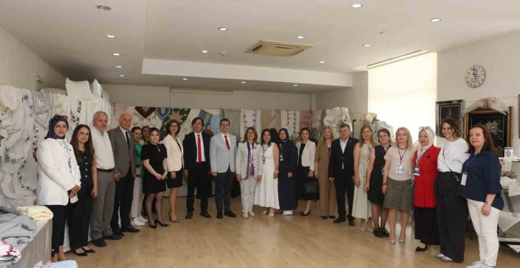 Kadınların Yetenekleri Nilüfer'de Sergilendi